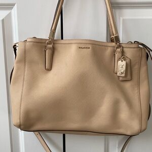New COACH TAN HANDBAG
